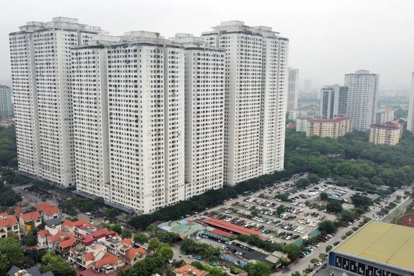 Chung cư đông dân nhất Hà Nội “dậy sóng”