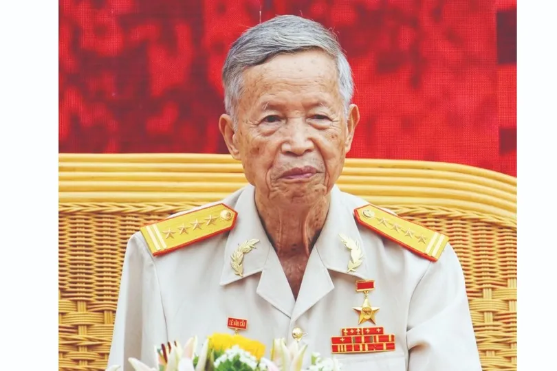Đại tá - Anh hùng Lực lượng vũ trang nhân dân La Văn Cầu. ẢNH: Quân khu 2
