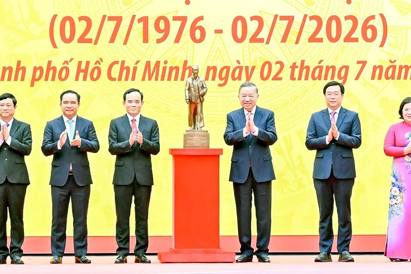 Long trọng kỷ niệm 50 năm Ngày Thành phố Sài Gòn - Gia Định vinh dự mang tên Chủ tịch Hồ Chí Minh 