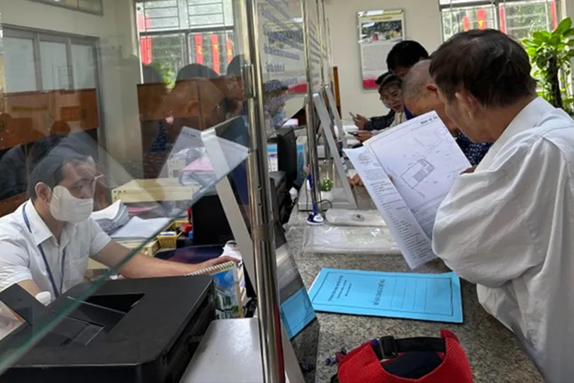 Giao dịch hai giá và cái giá phải trả