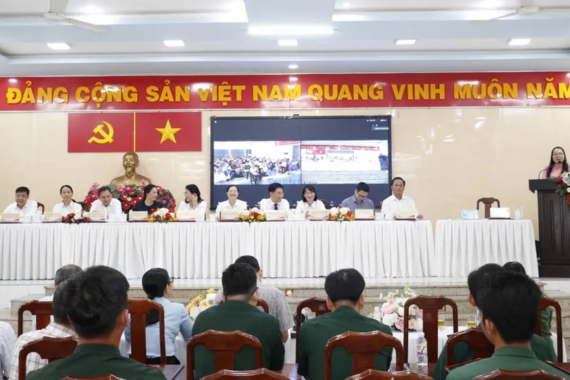 Ứng cử viên ĐBQH cam kết trợ giúp pháp lý, kết nối việc làm, nâng chất y tế cơ sở