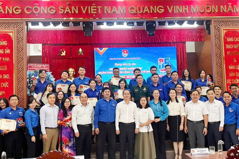 32 gương cán bộ Đoàn được tuyên dương Giải thưởng “Sao tháng ba”