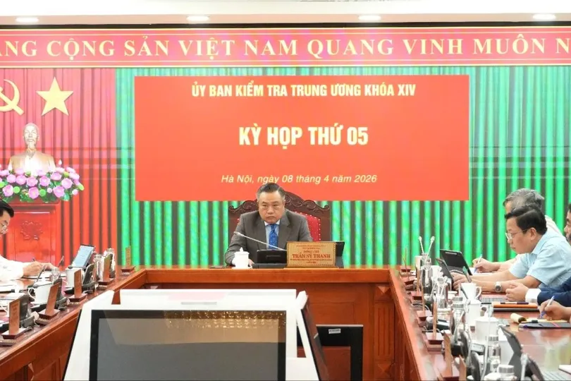 Đề nghị thi hành kỷ luật Chủ tịch HĐQT Tổng Công ty Cảng hàng không Việt Nam