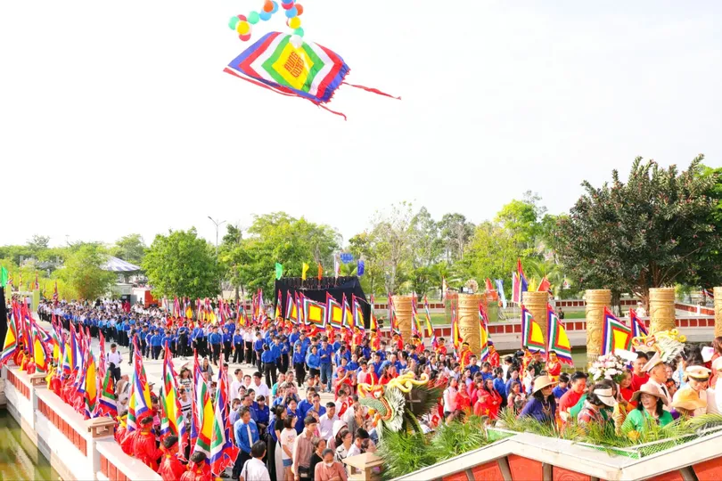 Người dân đất Chín Rồng tưởng nhớ công lao của các Vua Hùng