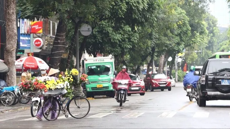 Ngày 26-4, mưa dông xuất hiện nhiều khu vực, Nam bộ tiếp tục nắng nóng