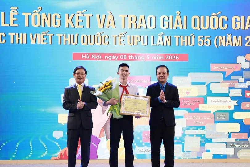 Câu chuyện giữa 2 robot đoạt giải nhất quốc gia Viết thư quốc tế UPU lần thứ 55