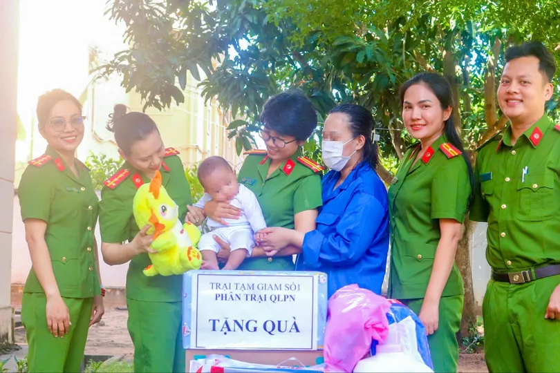 Tổ chức chương trình tái hòa nhập cộng đồng cho phạm nhân
