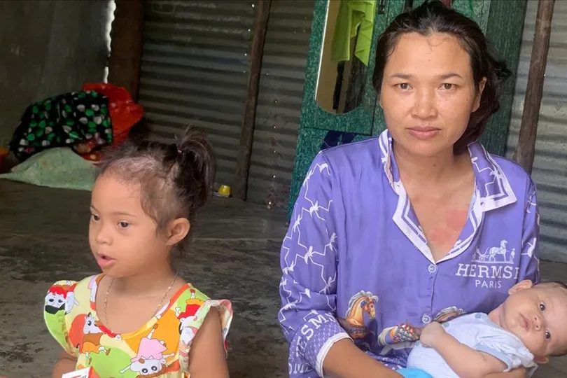 Gia đình có hai con mắc bệnh hiểm nghèo
