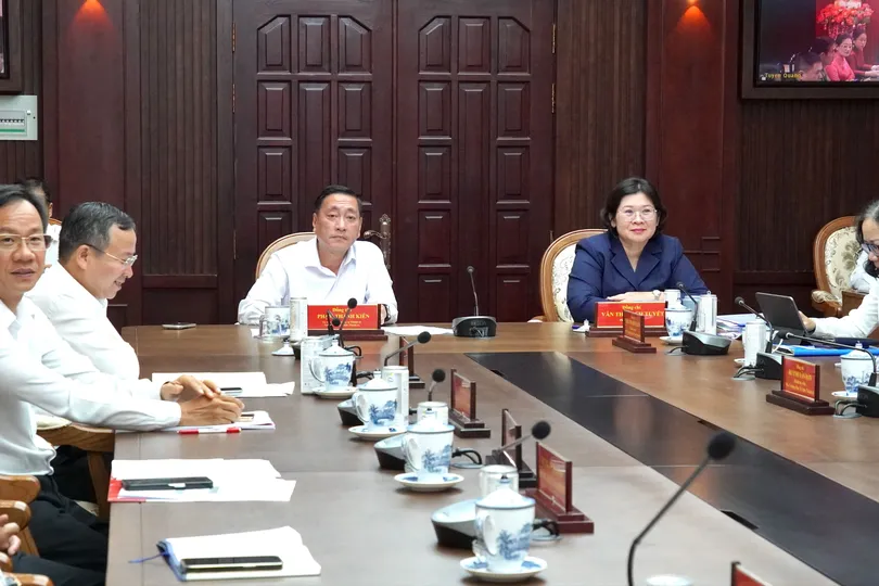 Tham mưu rà soát, sửa đổi, bổ sung, đổi mới các quy định về công tác cán bộ