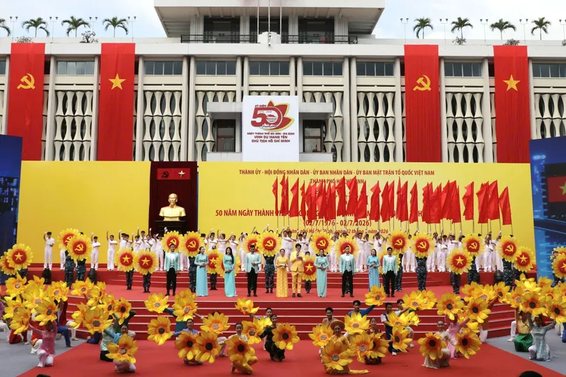 Tổng duyệt chương trình Lễ Kỷ niệm 50 năm Ngày Thành phố Sài Gòn – Gia Định vinh dự mang tên Chủ tịch Hồ Chí Minh