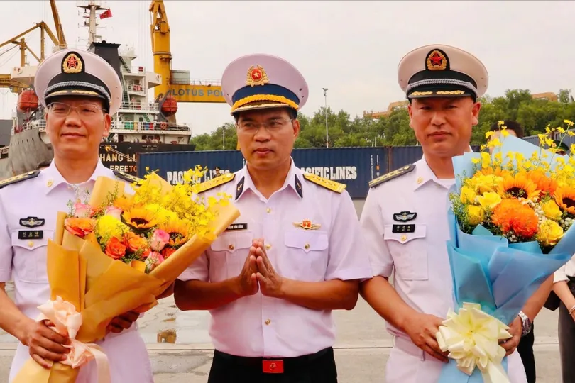 Biên đội tàu Hải quân Trung Quốc thăm TPHCM