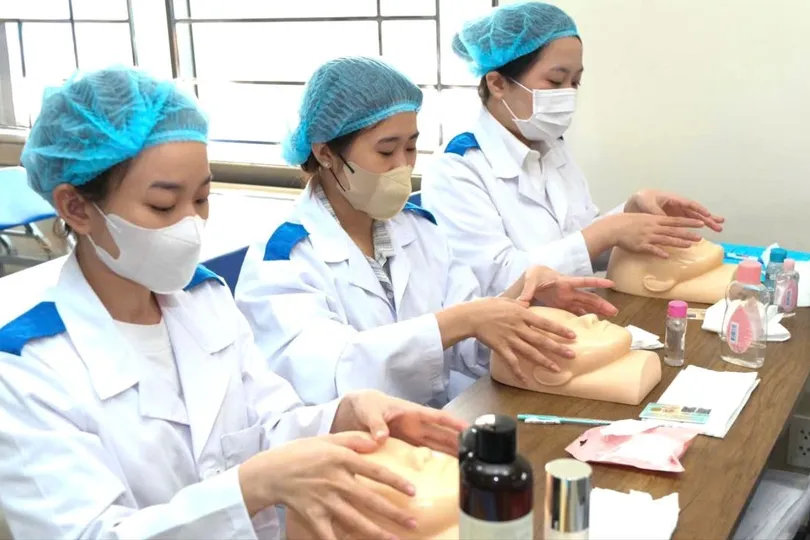 Đào tạo ngắn, cơ hội dài