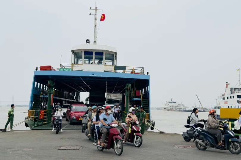 Giá vé phà Cát Lái và phà Bình Khánh tăng từ ngày 28-10