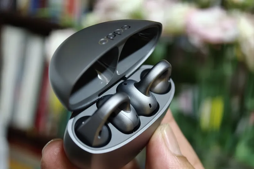 OPPO Enco Clip2: Cao cấp cùng chất âm Dynaudio ấn tượng