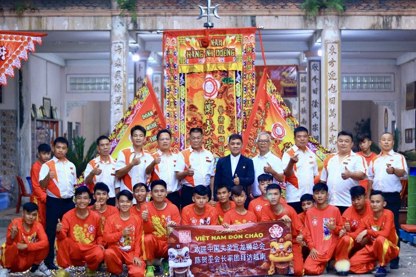 中国关圣宫龙狮总会访胡志明市 促进越中龙狮文化交流
