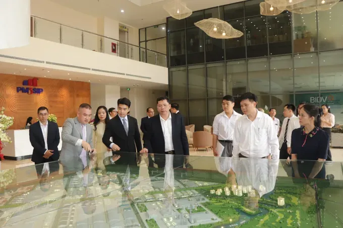 The delegation visits Phu My Specialized Industrial Park 3 (PM3 SIP). (Photo: SGGP)