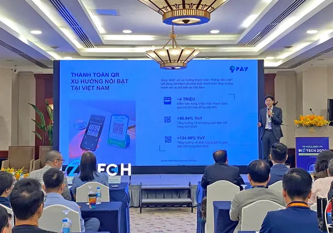 Mr. Le Tuan Anh, Sales Director of 9Pay Joint Stock Company, speaks at the seminar. (Photo: SGGP)