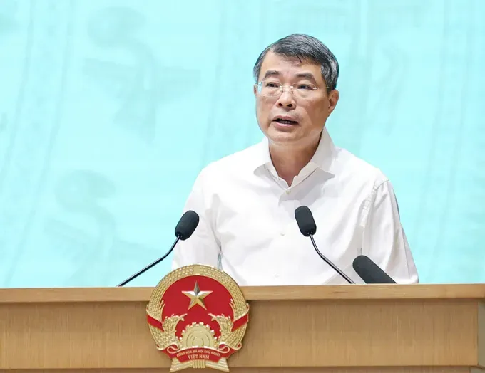 Prime Minister Le Minh Hung speaks at the meeting on science and technology contributions to socio-economic development in Hanoi on September 28. (Photo: SGGP)