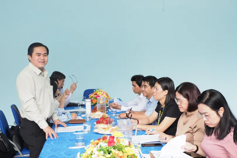Ông Cao Thanh Bình, Trưởng Ban Văn hóa - Xã hội (HĐND TPHCM) chủ trì buổi làm việc với Trường TH-THCS-THPT Lê Thị Riêng (phường Thới An) về tình hình cơ sở vật chất phục vụ công tác giảng dạy và học tập