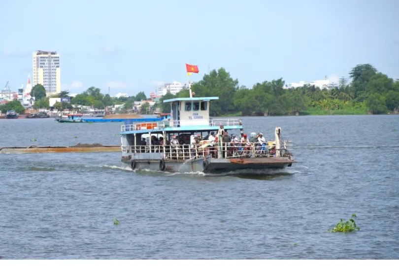 Bến phà Cái Vồn nối Cần Thơ và Vĩnh Long hoạt động trở lại