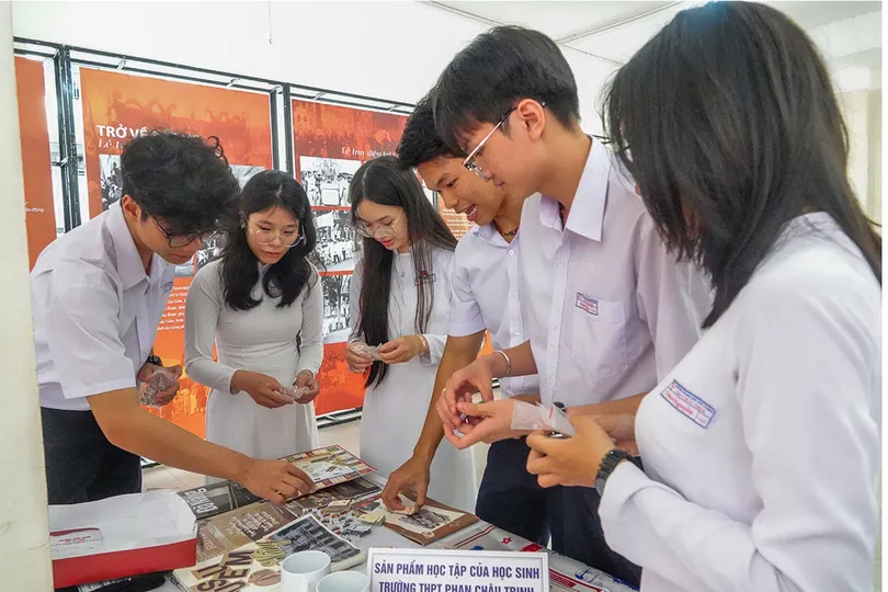 Chơi cờ - học lịch sử