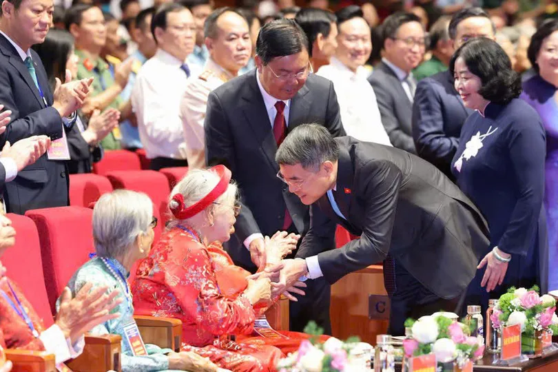 Bảo đảm người có công mức sống xứng đáng