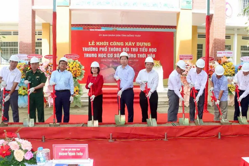 “Cột mốc mềm” nơi vùng biên...