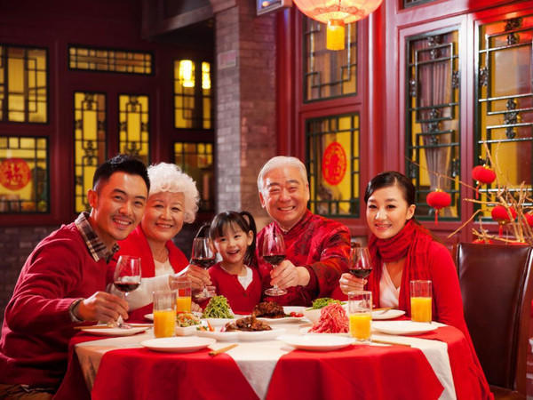 温馨团聚时刻倍珍惜