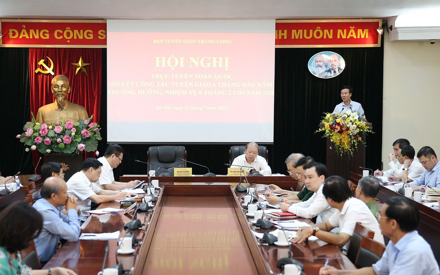 Trưởng Ban Tuyên giáo  Trung ương  Võ Văn Thưởng phát biểu chỉ đạo phương hướng, nhiệm vụ công tác tuyên giáo 6 tháng cuối năm 2020. Ảnh: TTXVN