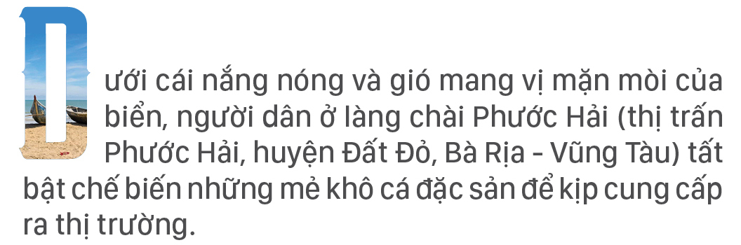 Làng chài Phước Hải tất bật xẻ cá làm khô đặc sản ảnh 1