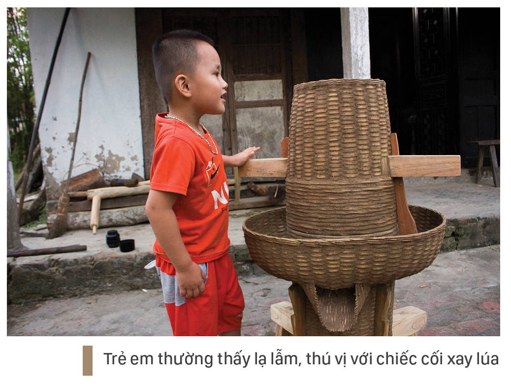 Ông lão giữ nghề đóng cối xay lúa ảnh 16