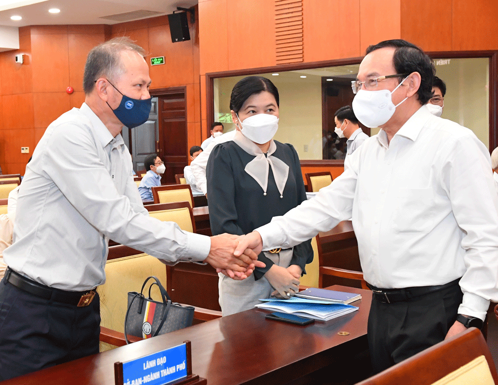 Chủ tịch UBND TPHCM Phan Văn Mãi: Nỗ lực đưa TPHCM trở lại nhịp độ tăng trưởng vốn có ảnh 2