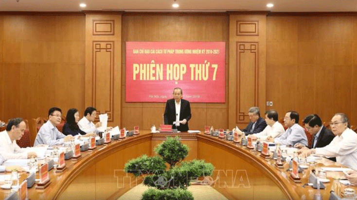 Phó Thủ tướng Thường trực Trương Hòa Bình phát biểu tại phiên họp. Ảnh: TTXVN