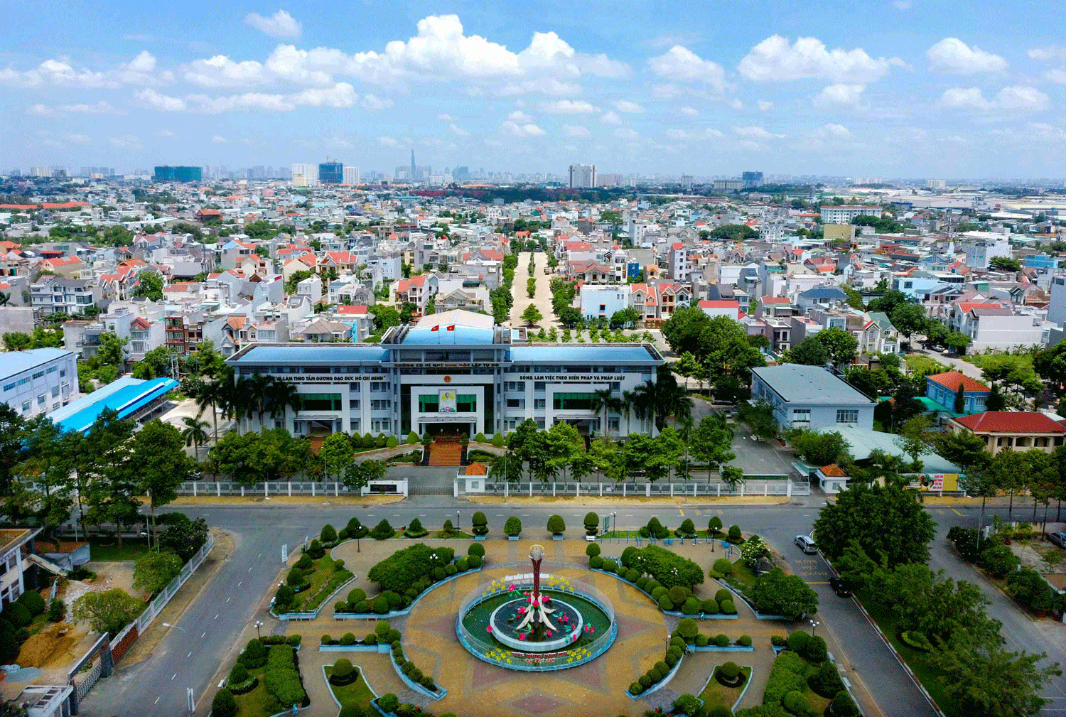 Thị trường bất động sản Bình Dương sôi động ảnh 1 Thị trường bất động sản Bình Dương sôi động ảnh 1