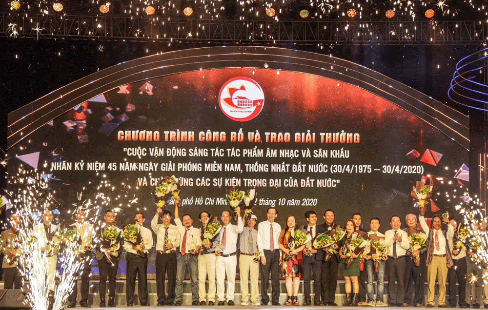 Trao giải thưởng cuộc vận động sáng tác âm nhạc và sân khấu về TPHCM ảnh 1 Trao giải thưởng cuộc vận động sáng tác âm nhạc và sân khấu về TPHCM ảnh 1