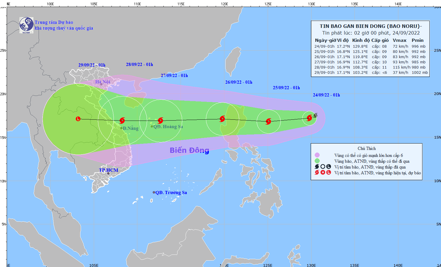 Bản đồ dự báo đường đi của bão Noru đang hướng thẳng vào Biển Đông