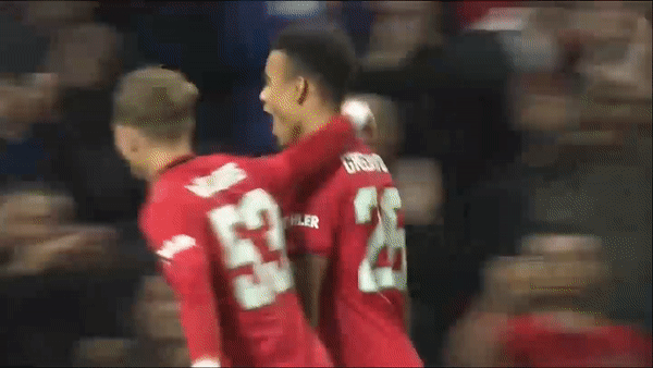 Man United - Rochdale 1-1: Greenwood, Luke Matheson tỏa sáng, Sergio Romero làm người hùng MU