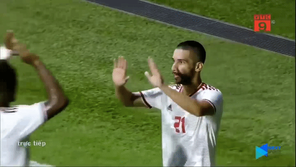 UAE - Indonesia 5-0: Ibrahim khai màn, Mabkhout lập hattrick, Hassan xé lưới Hendrawan
