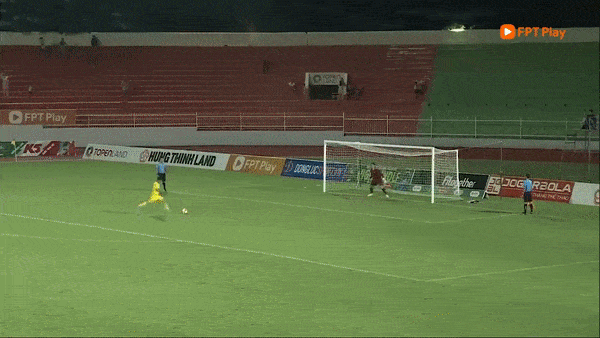 Bình Định vs Quảng Nam 1-1: Văn Hưng mở bàn, Đức Chinh gỡ hòa, Văn Lâm tỏa sáng giành vé Tứ kết Cúp Quốc gia gặp Hà Tĩnh