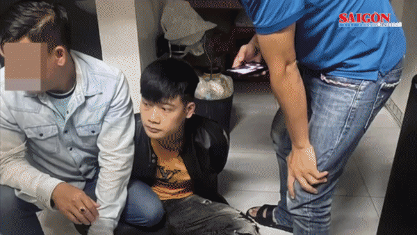 Nguyễn Hữu Hoàng Phong bị lực lượng chức năng bắt giữ. Ảnh: CACC