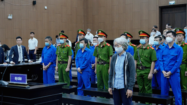 Xét xử cựu Chủ tịch UBND tỉnh Bình Thuận Nguyễn Ngọc Hai và đồng phạm