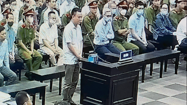 Tin nóng: Cựu Phó Giám đốc Công an TP Hà Nội khai về kế hoạch “chạy án” trong vụ "chuyến bay giải cứu"