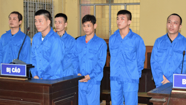 Tin nóng: Việt Nam và Hoa Kỳ phối hợp bắt tội phạm bị Interpol truy nã đỏ; Vụ án “Chuyến bay giải cứu”: Cựu điều tra viên Hoàng Văn Hưng kêu oan