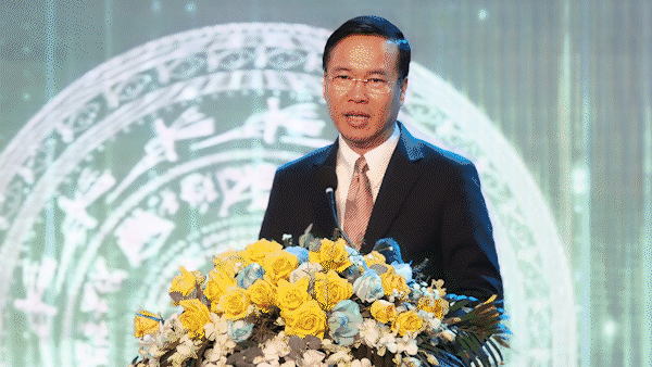 Tin nóng: Chủ tịch nước Võ Văn Thưởng dự kỷ niệm 10 năm VSIP Quảng Ngãi; Miền Nam se lạnh đêm Giáng sinh