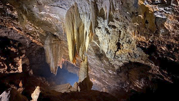 Quảng Bình phát hiện 22 hang động mới