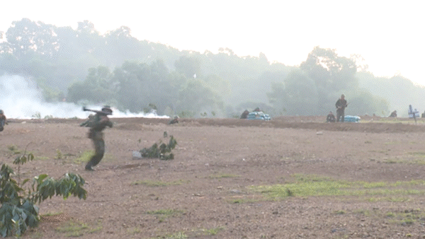 Hà Tĩnh: Bộ đội diễn tập bắn chiến đấu bằng đạn thật