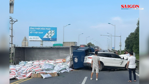 Tai nạn giao thông trên cao tốc Nội Bài - Lào Cai: Lái xe ô tô con đã tử vong 