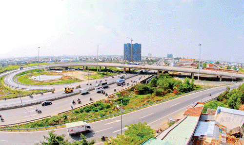 Tan Kien intersection connects with HCMC-Trung Luong expressway in Binh Chanh district, HCMC (Photo: SGGP)