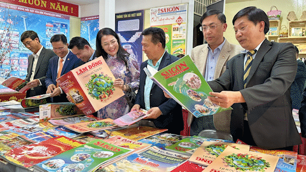 Gần 1.000 ấn phẩm báo xuân giới thiệu bạn đọc tại Hội báo Xuân Lâm Đồng 2024
