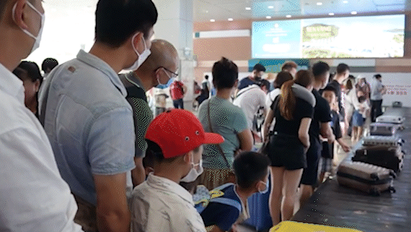 Hơn 5 triệu khách Việt Nam đi du lịch nước ngoài năm 2023